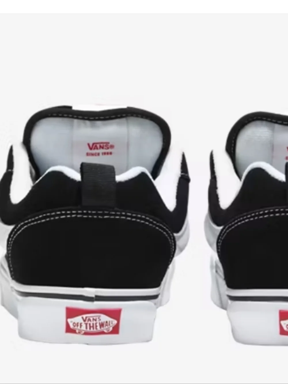 -- Vans Black and White Old Skool Low-Top Sneakers Men's Size 11.5